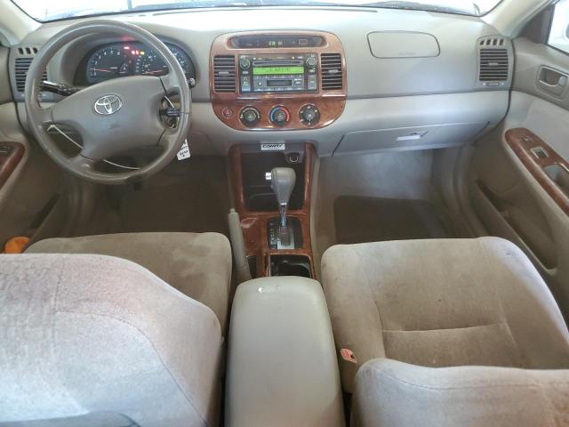 JTDBE32K640253291 - 2004 TOYOTA CAMRY LE WHITE photo 8