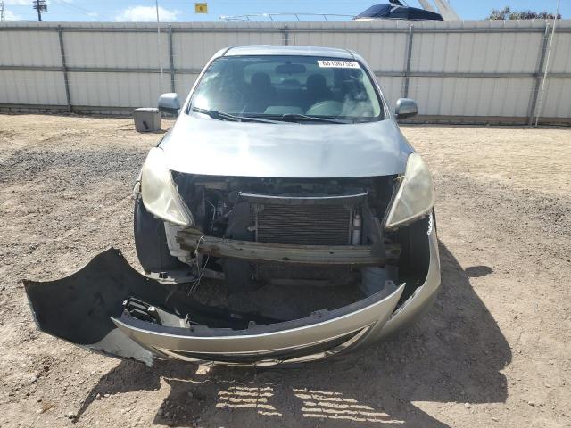 3N1CN7AP0CL816087 - 2012 NISSAN VERSA S 银色 照片 5