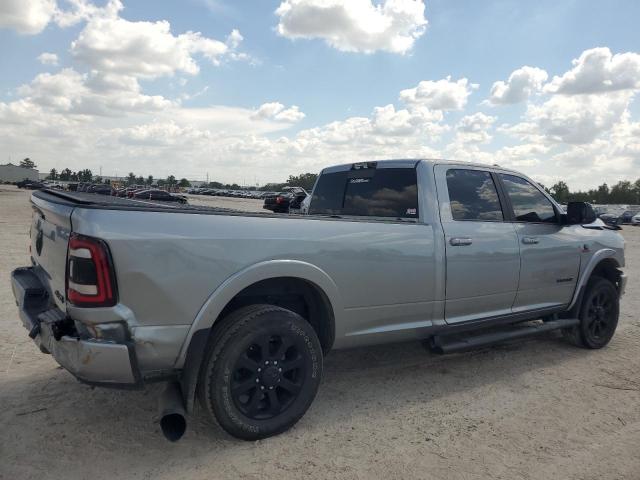 3C63R3JL2NG243445 - 2022 RAM 3500 LARAMIE GRAY photo 3