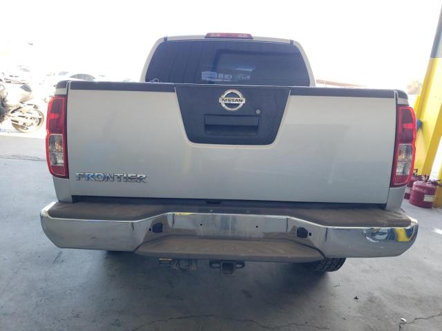 1N6AD07U87C420371 - 2007 NISSAN FRONTIER CREW CAB LE SILVER photo 6