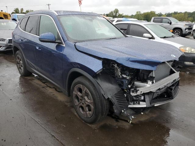 WBX73EF01P5W93090 - 2023 BMW X1 XDRIVE28I BLUE photo 4