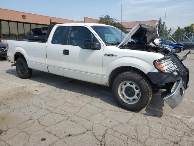 1FTVX1CF3DKD28367 - 2013 FORD F150 SUPER CAB WHITE photo 4