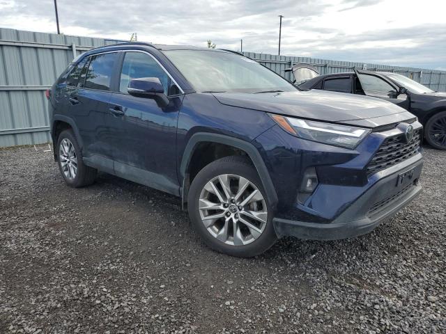 2T3R1RFV8PW385647 - 2023 TOYOTA RAV4 XLE BLUE photo 4