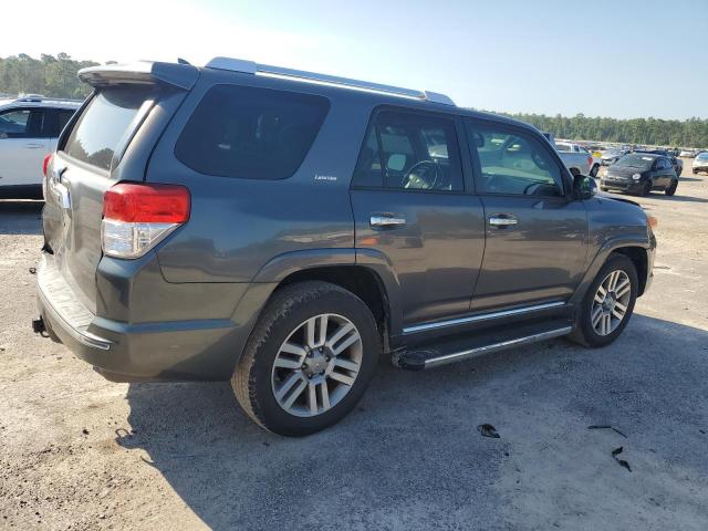 JTEZU5JR3D5052491 - 2013 TOYOTA 4RUNNER SR5 GRAY photo 3