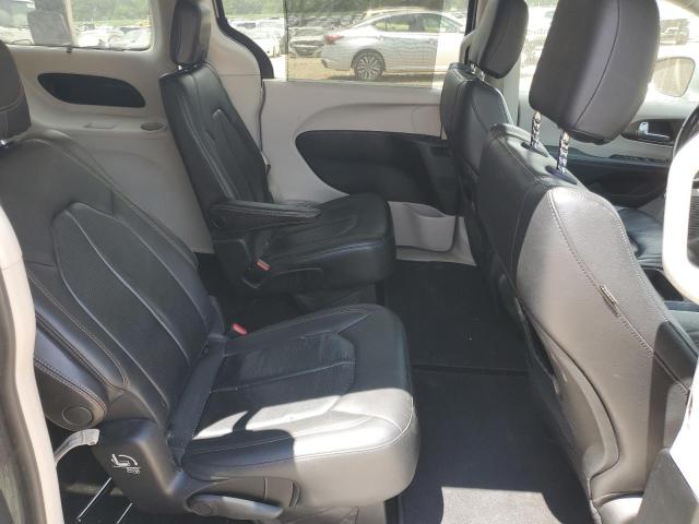 2C4RC1BG8JR188742 - 2018 CHRYSLER PACIFICA TOURING L SILVER photo 11