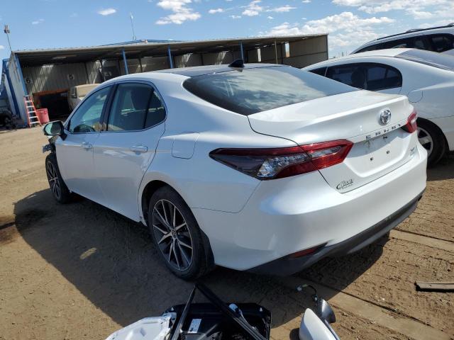 4T1F11BK6PU078969 - 2023 TOYOTA CAMRY XLE WHITE photo 2