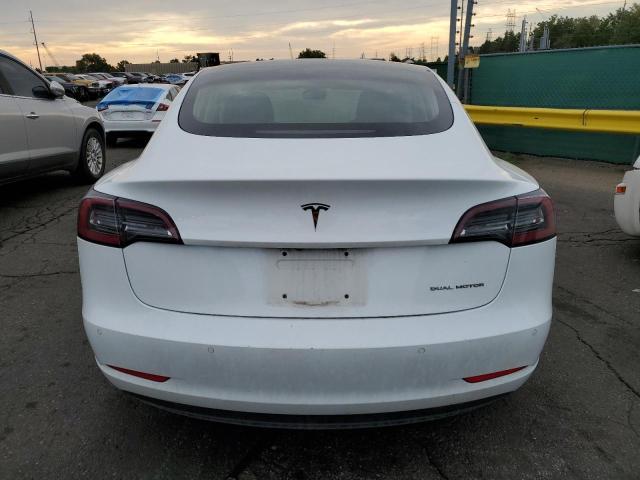 5YJ3E1EB1JF108483 - 2018 TESLA MODEL 3 Білий фото 6