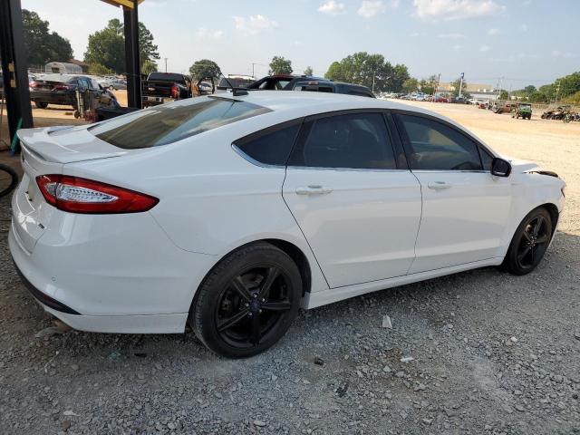 3FA6P0H70GR139360 - 2016 FORD FUSION SE WHITE photo 3