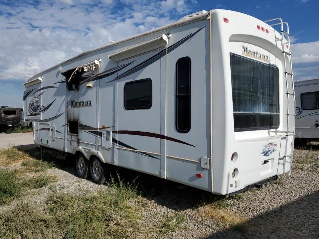 4YDF34523C4700091 - 2012 KEYSTONE MONTANA WHITE photo 3