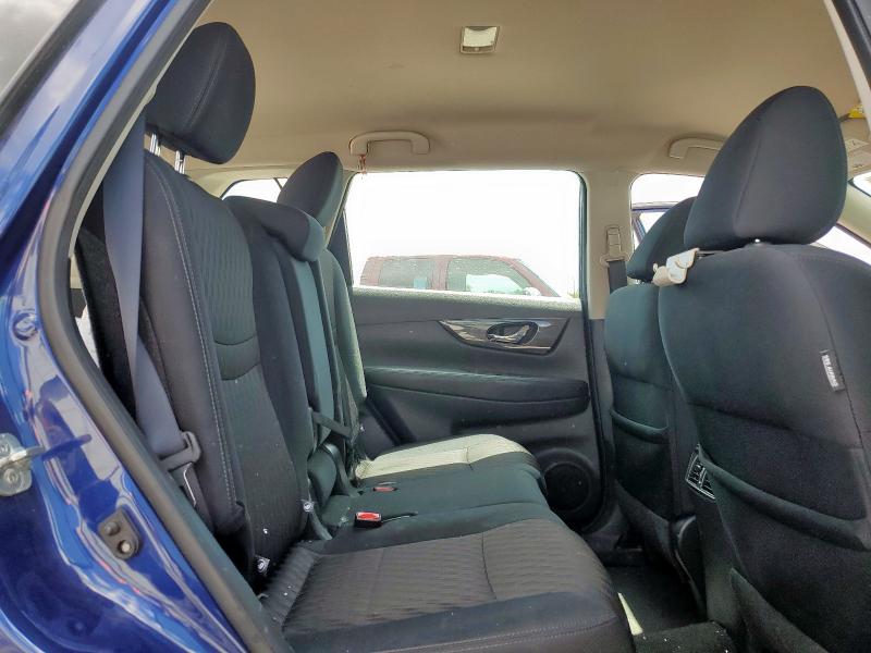 5N1AT2MT8JC718001 - 2018 NISSAN ROGUE S BLUE photo 11