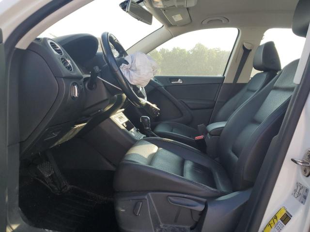 WVGAV7AX7HK005640 - 2017 VOLKSWAGEN TIGUAN S WHITE photo 7