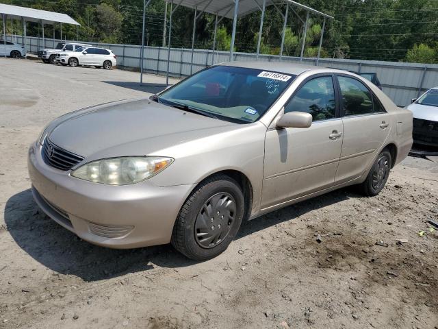 4T1BE32K15U944573 - 2005 TOYOTA CAMRY LE GOLD photo 1