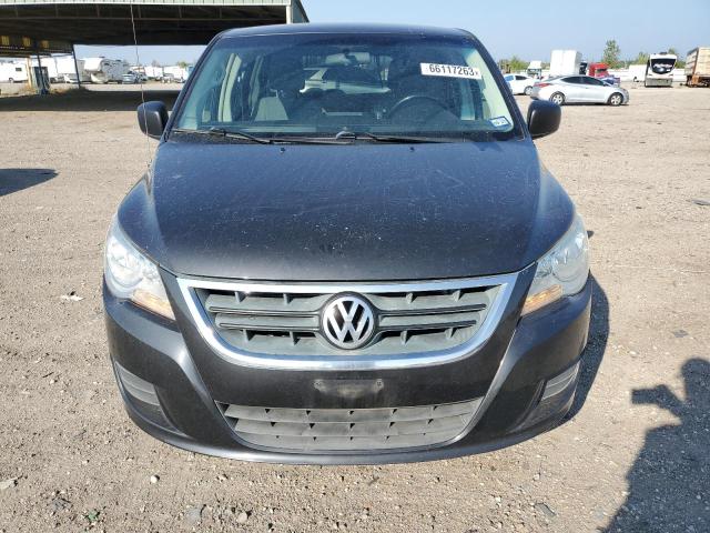 2C4RVAAG0CR240654 - 2012 VOLKSWAGEN ROUTAN S CHARCOAL photo 5