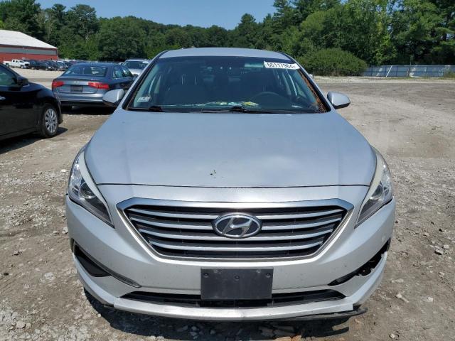 5NPE24AF6FH104384 - 2015 HYUNDAI SONATA SE SILVER photo 5