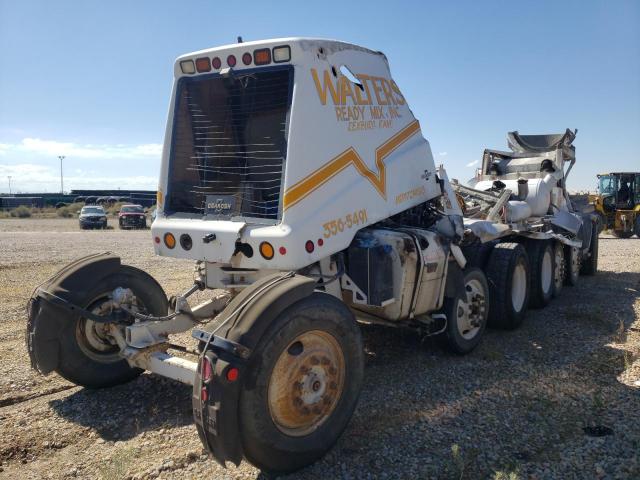 10TAFLGF5HS779356 - 2017 OSHKOSH MOTOR TRUCK CO. S SERIES WHITE photo 4