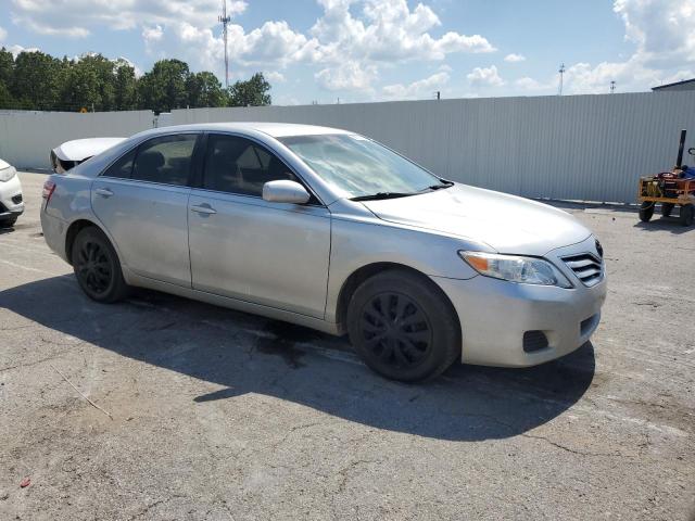4T1BK3EK6BU609860 - 2011 TOYOTA CAMRY SE 银色 照片 4