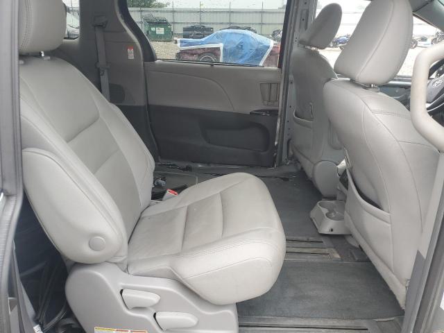 5TDYZ3DC5KS016578 - 2019 TOYOTA SIENNA XLE SILVER photo 11