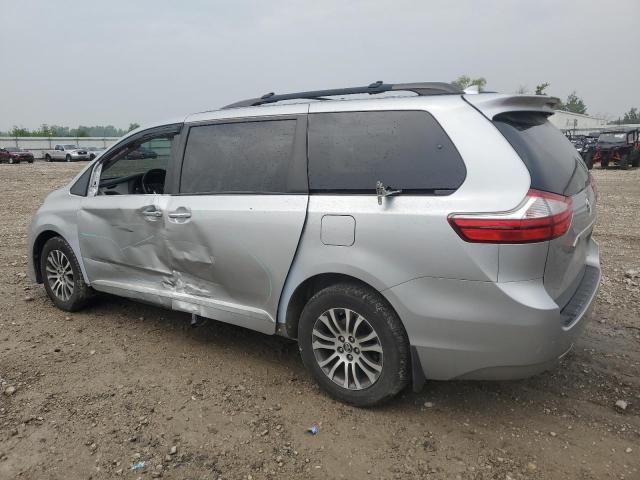 5TDYZ3DC5KS016578 - 2019 TOYOTA SIENNA XLE SILVER photo 2