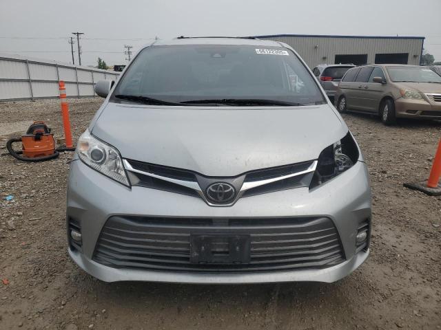 5TDYZ3DC5KS016578 - 2019 TOYOTA SIENNA XLE SILVER photo 5