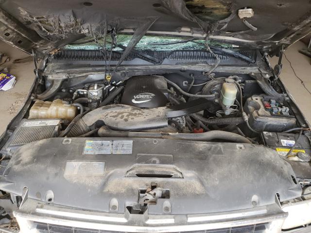 3GNEC16TX2G261677 - 2002 CHEVROLET SUBURBAN C1500 GRAY photo 7