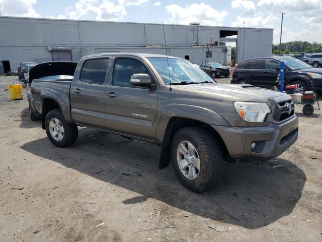 3TMLU4EN3FM190735 - 2015 TOYOTA TACOMA DOUBLE CAB Szary zdjęcie 4