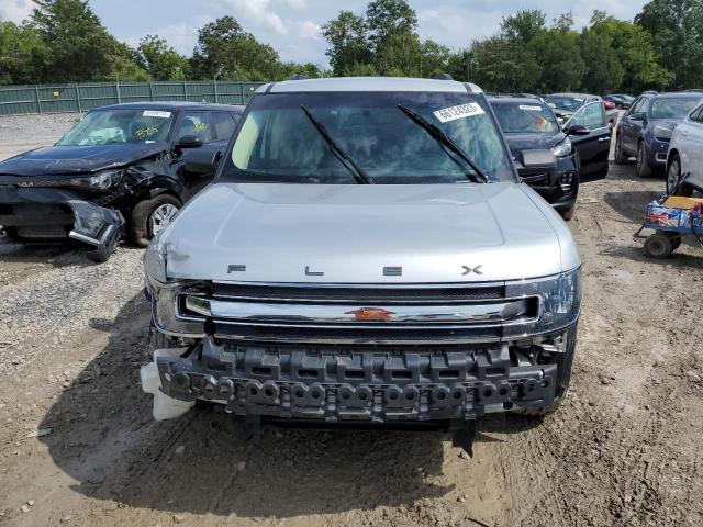 2FMGK5B88KBA32507 - 2019 FORD FLEX SE SILVER photo 5