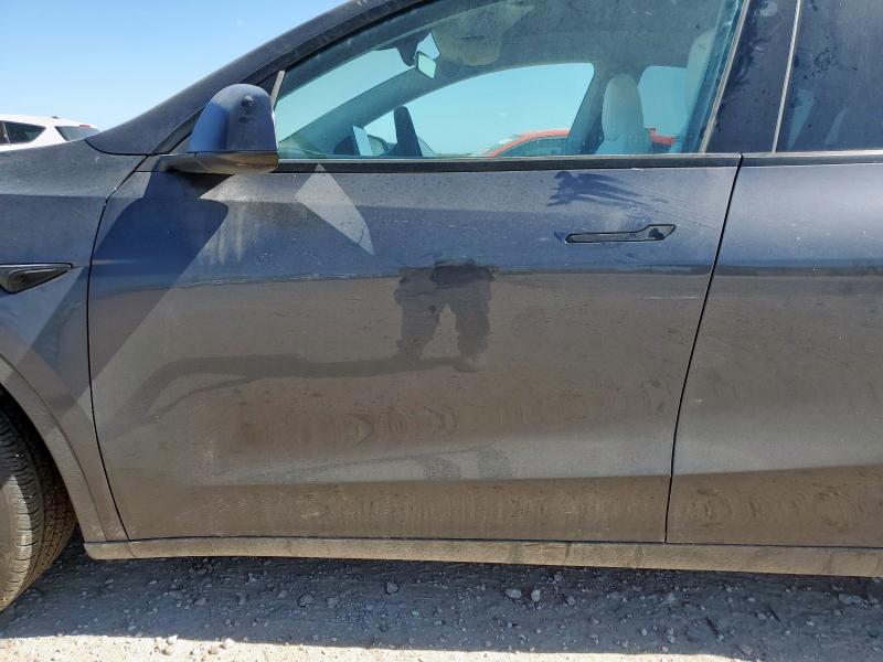 7SAYGDED2RF107926 - 2024 TESLA MODEL Y Темно-сірий фото 7