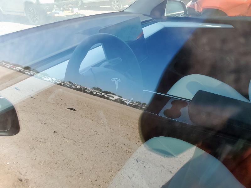 7SAYGDED2RF107926 - 2024 TESLA MODEL Y Темно-сірий фото 9