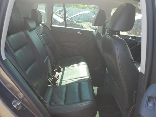 WVGJV3AX4EW538526 - 2014 VOLKSWAGEN TIGUAN S CHARCOAL photo 11