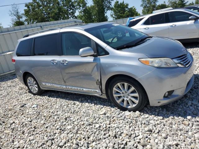 5TDYK3DC7CS251716 - 2012 TOYOTA SIENNA XLE SILVER photo 4