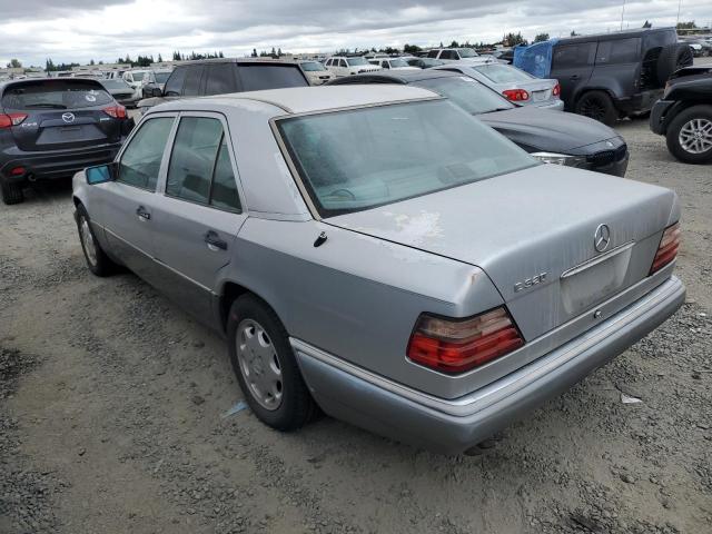 WDBEA32E6RC084221 - 1994 MERCEDES-BENZ E 320 SILVER photo 2