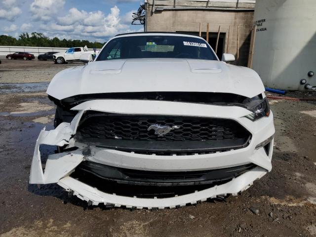 1FATP8UH0N5106794 - 2022 FORD MUSTANG WHITE photo 5