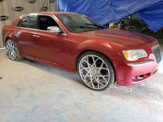 2C3CCAET6DH657355 - 2013 CHRYSLER 300C RED photo 4