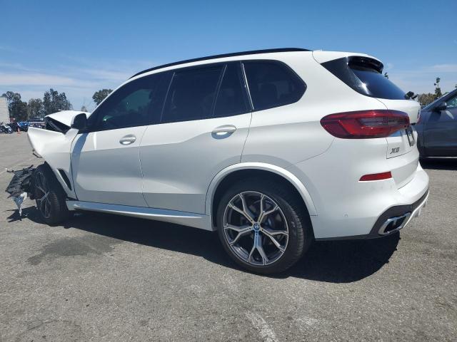 5UXCR6C59KLL27087 - 2019 BMW X5 XDRIVE40I WHITE photo 2