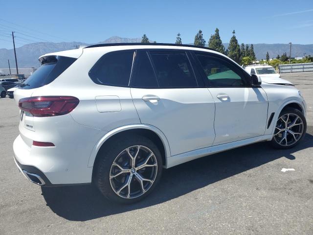 5UXCR6C59KLL27087 - 2019 BMW X5 XDRIVE40I WHITE photo 3