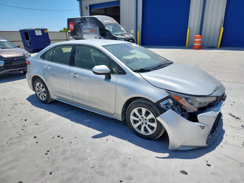JTDEPRAE7LJ086681 - 2020 TOYOTA COROLLA LE 银色 照片 4