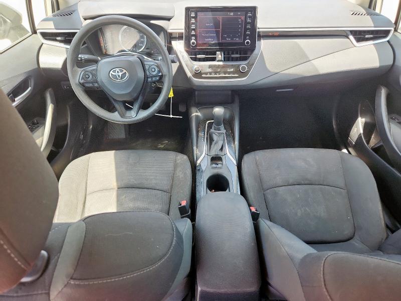 JTDEPRAE7LJ086681 - 2020 TOYOTA COROLLA LE 银色 照片 8