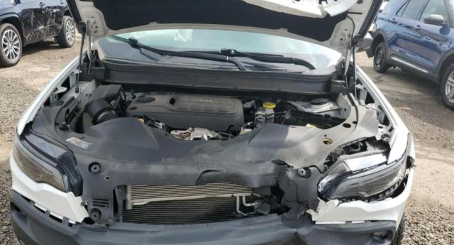 1C4PJMBN8LD540575 - 2020 JEEP CHEROKEE TRAILHAWK WHITE photo 11