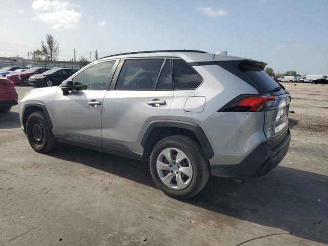 JTMH1RFV0KD508052 - 2019 TOYOTA RAV4 LE Gümüş fotoğraf 2