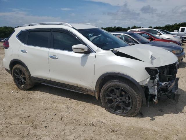 5N1AT2MV0JC817994 - 2018 NISSAN ROGUE S WHITE photo 4