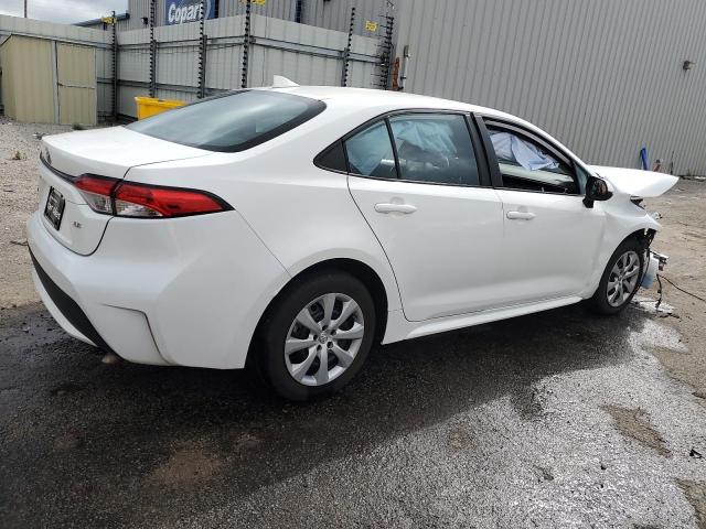5YFEPMAEXNP342216 - 2022 TOYOTA COROLLA LE WHITE photo 3