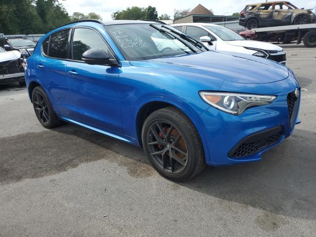 ZASPAKBN2L7C99512 - 2020 ALFA ROMEO STELVIO TI BLUE photo 4