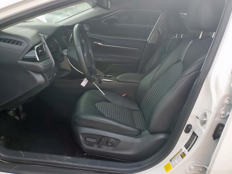 4T1T11AK6RU846084 - 2024 TOYOTA CAMRY SE NIGHT SHADE WHITE photo 7