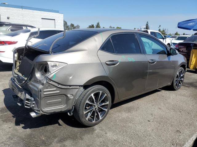 5YFBURHEXJP854504 - 2018 TOYOTA COROLLA L GRAY photo 3