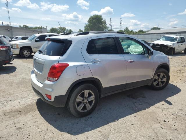 KL7CJPSB6KB929728 - 2019 CHEVROLET TRAX 1LT SILVER photo 3