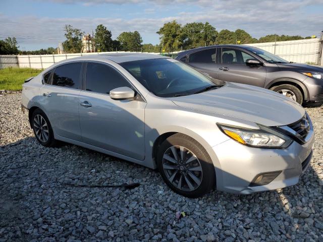 1N4AL3AP4HC225126 - 2017 NISSAN ALTIMA 2.5 SILVER photo 4