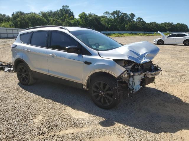 1FMCU0GD7JUD00859 - 2018 FORD ESCAPE SE SILVER photo 4