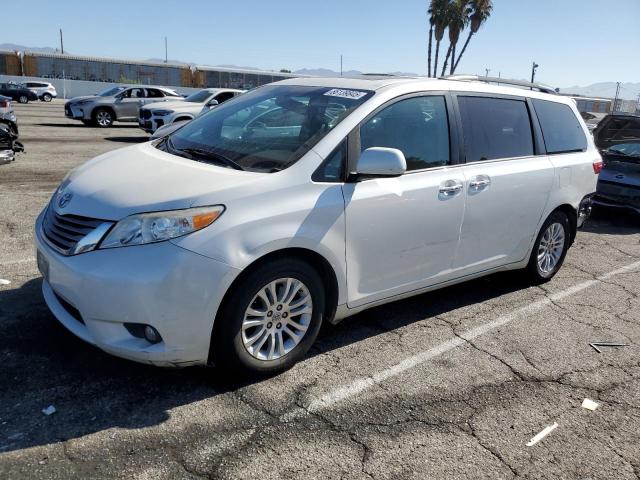 2016 TOYOTA SIENNA XLE, 