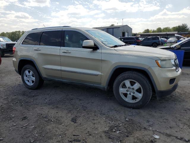 1J4RS4GG3BC569495 - 2011 JEEP GRAND CHER LAREDO CREAM photo 4