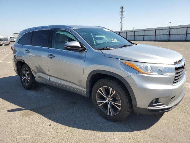 5TDKKRFH8GS145282 - 2016 TOYOTA HIGHLANDER XLE Արծաթագույն լուսանկար 4